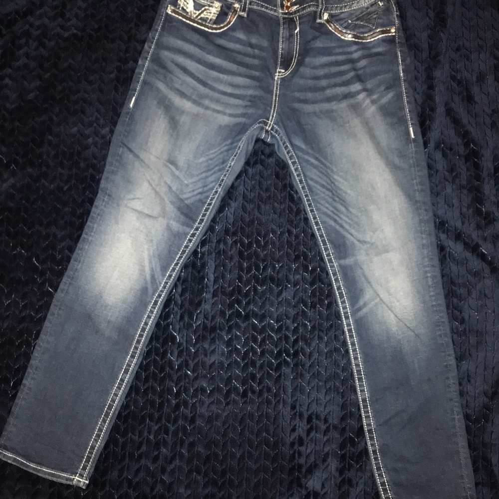 VIGOSS DARK WASH JEANS WITH EMBROIDERY & GEMSTONES, SIZE14, LENGTH 30